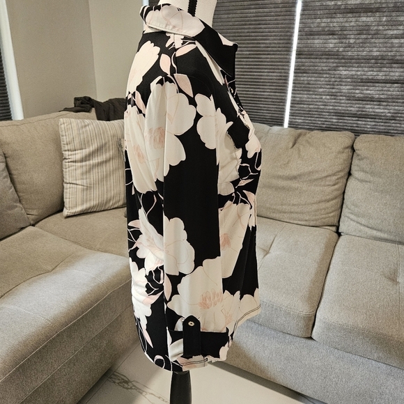 Karl Lagerfeld woman's blouse size small - Picture 6 of 11